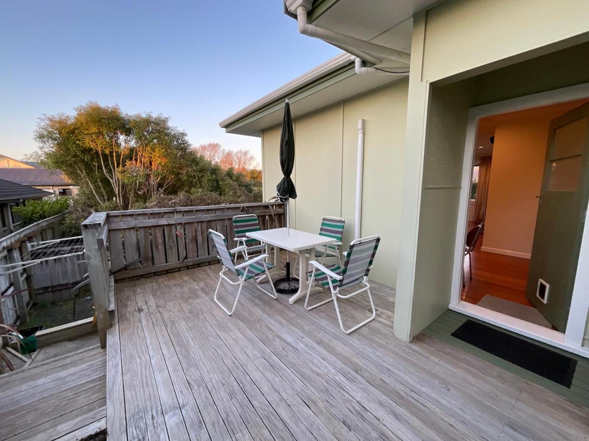 Refined, Retro & Relaxing Βίλα Paraparaumu Εξωτερικό φωτογραφία